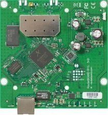 Описание MikroTik 911 Lite5 Материнская плата представляет собой маленький беспроводной роутер со встроенной радиокартой. Порты Ethernet и MMCX (для антенны) защищены от ESD до 16 кВ