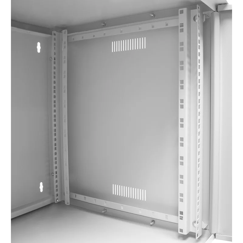 Коммутационные шкафы и стойки