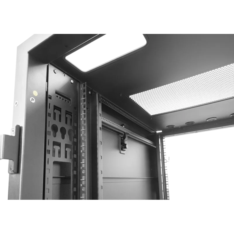 Коммутационные шкафы и стойки