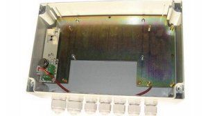 Описание Термобокс T-BOXпредназначен для защиты электронного оборудования от воздействия неблагоприятных условий окружающей среды (низкой температуры,влажности, пыли)